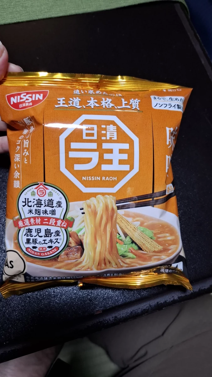 日清拉王味噌口味袋裝麵
