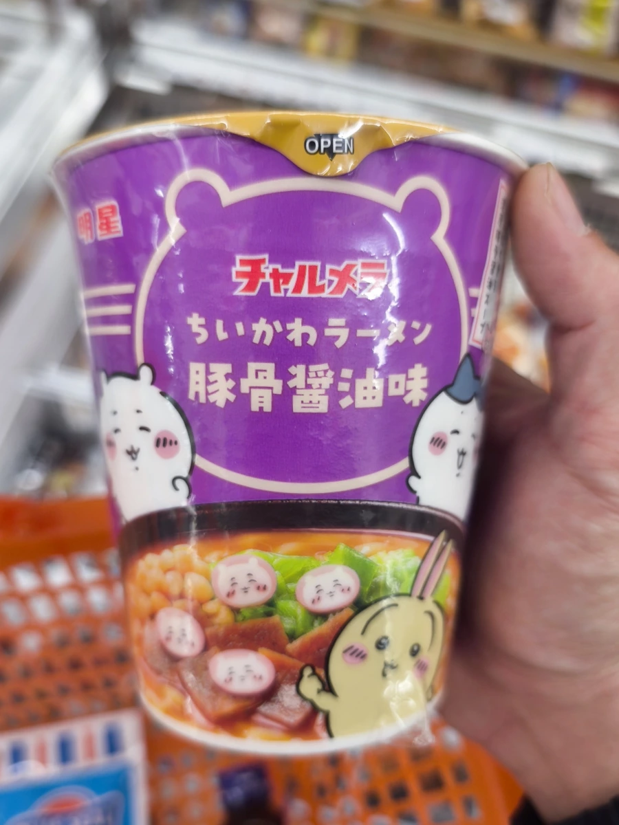 明星食品 吉伊卡哇豚骨醬油風味杯麵
