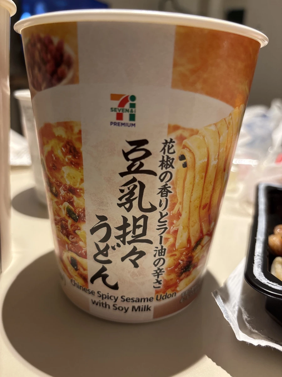 7-11 Premium 豆乳擔擔烏龍麵