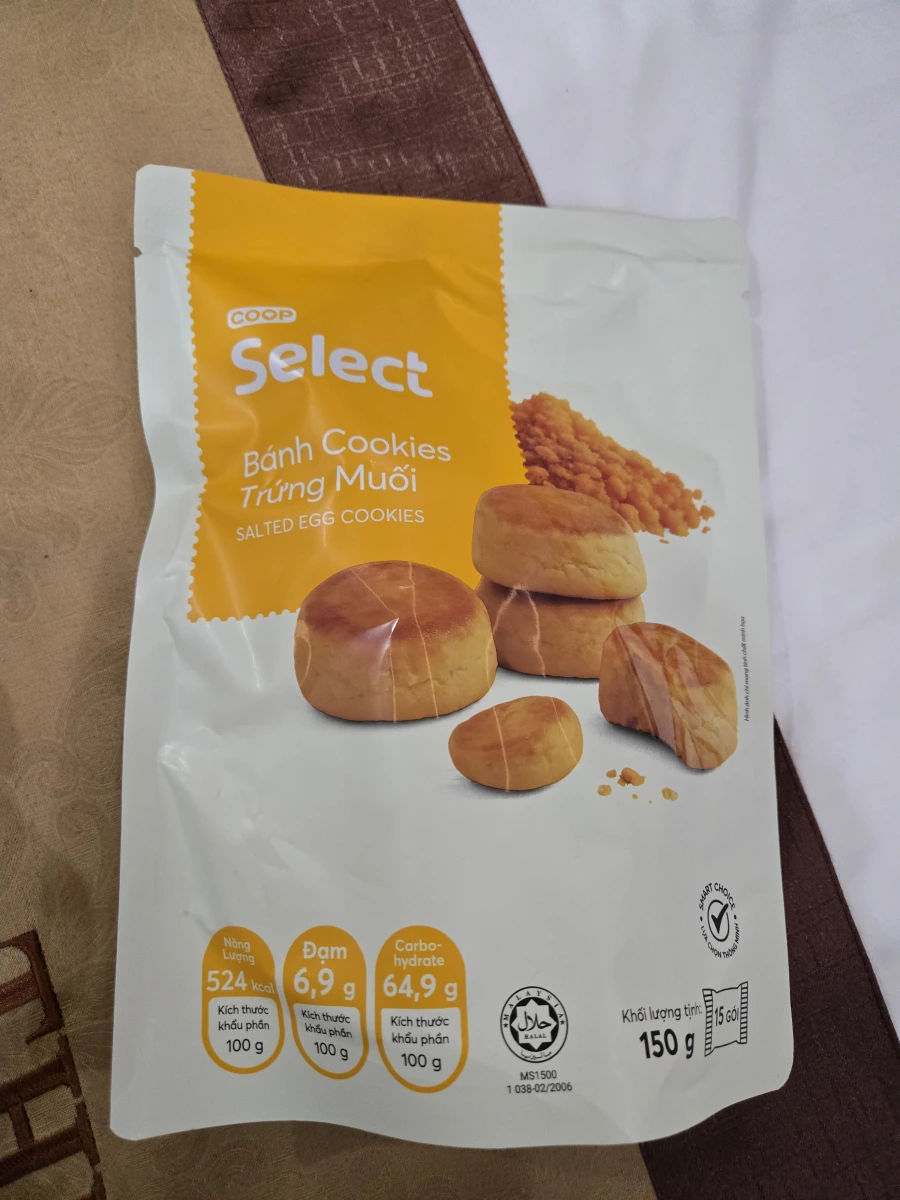 COOP Select 鹹蛋黃餅乾 (Bánh Cookies Trứng Muối)