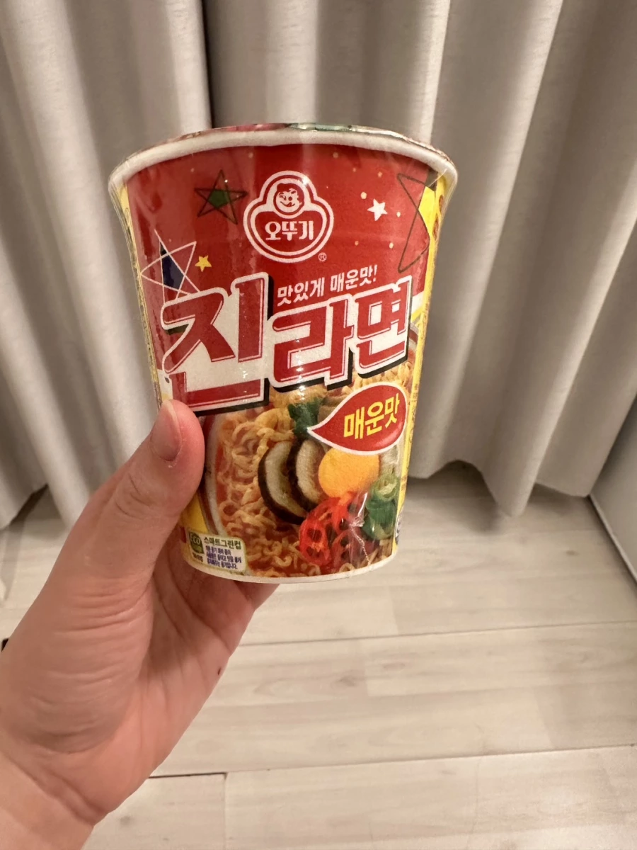 不倒翁 (Ottogi) 金拉麵 辛辣口味杯麵