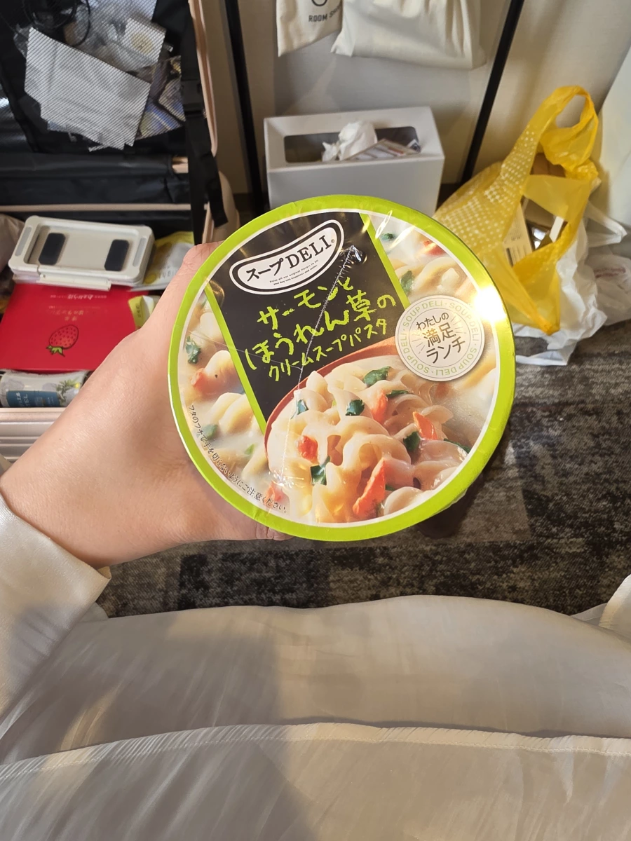 味之素 Soup DELI 鮭魚菠菜奶油濃湯義大利麵