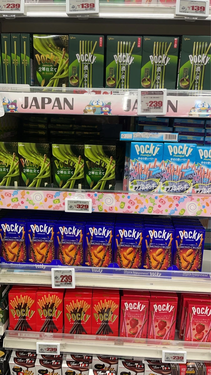 Pocky 抹茶巧克力棒 (2層仕立て)、Pocky 藍莓巧克力棒 (Heartful 幸せの青いベリー)等
