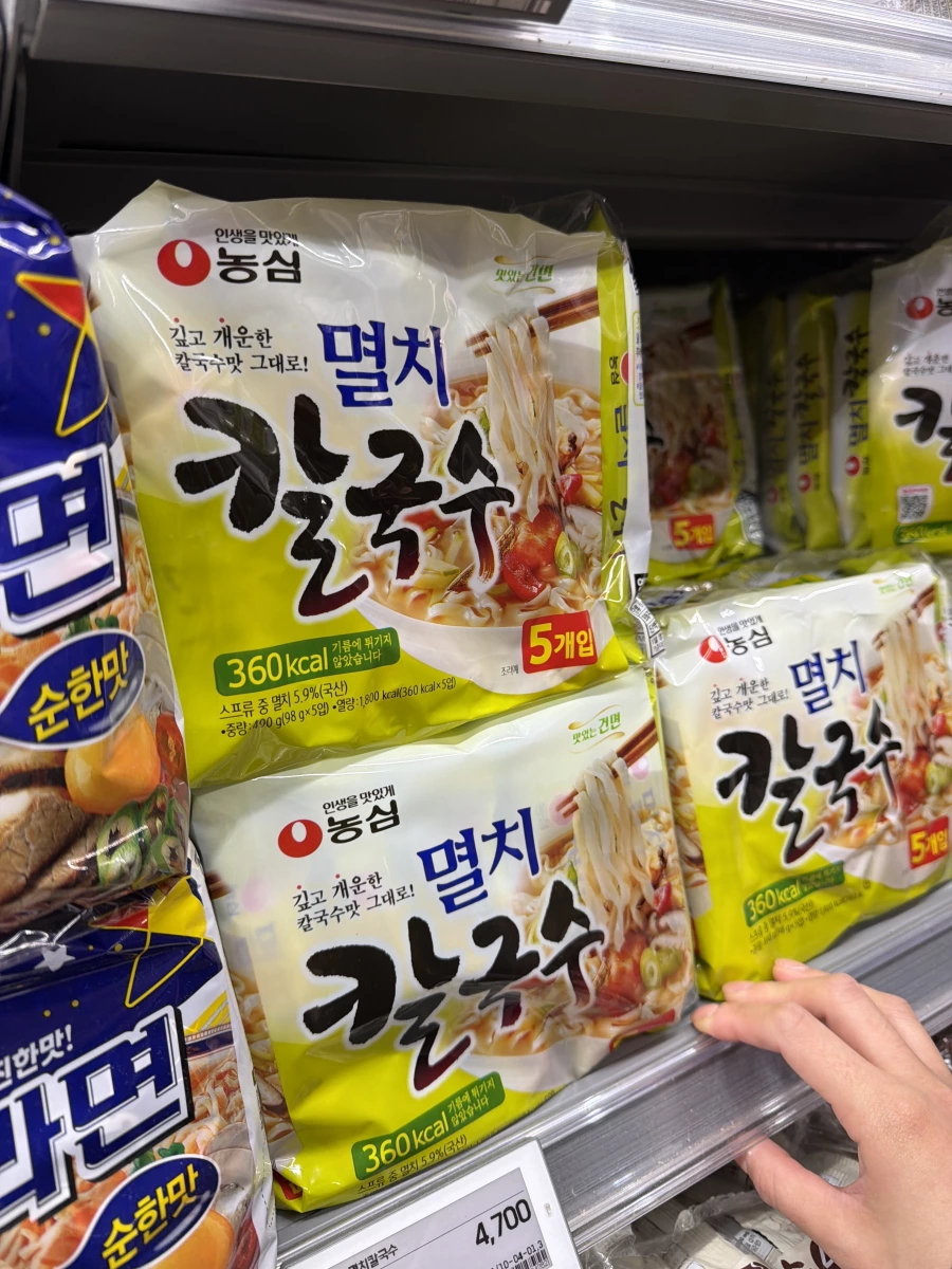 農心鯷魚刀削麵 (Nongshim Myeolchi Kalguksu)