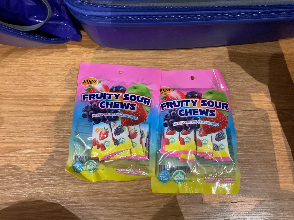 HOJA 水果酸味軟糖 (FRUITY SOUR CHEWS)