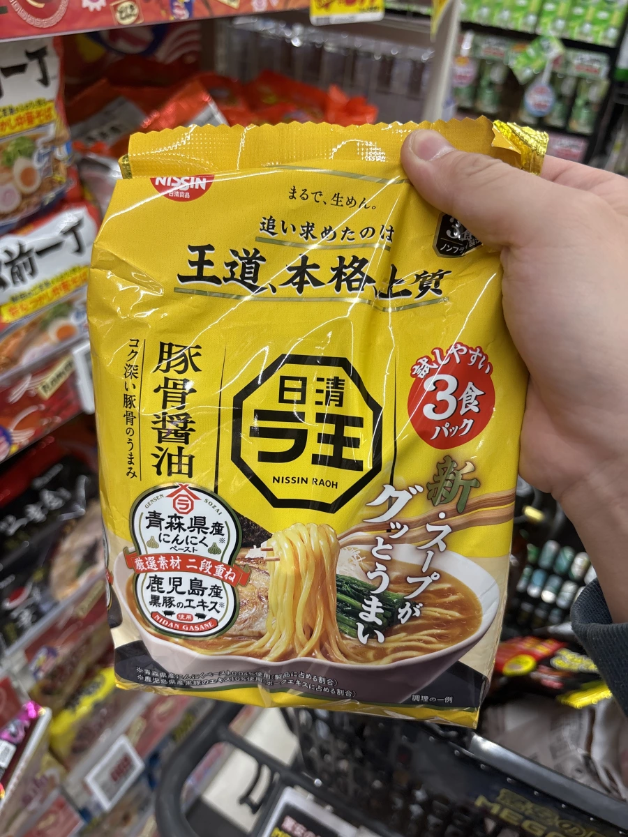 日清ラ王 豚骨醬油泡麵 (3入裝)