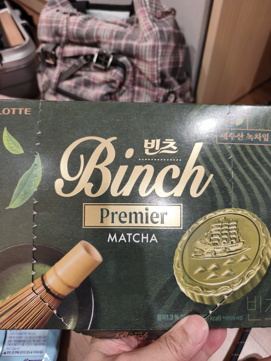LOTTE Binch 抹茶巧克力餅乾