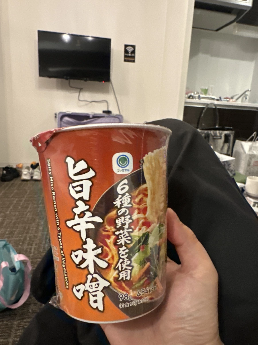 全家 Famimaru 旨辛味噌泡麵