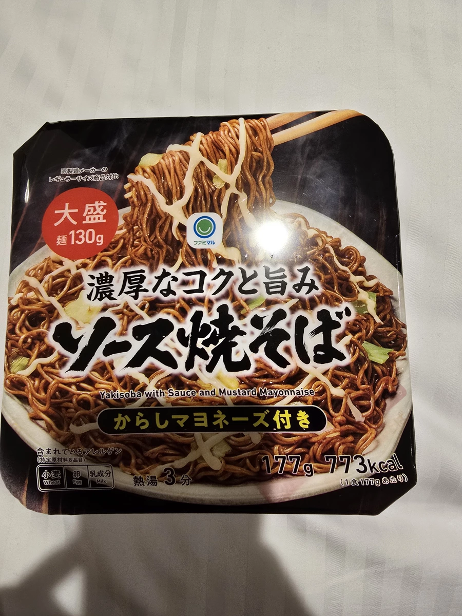 日本全家便利商店 濃厚醬汁炒麵 (大盛)