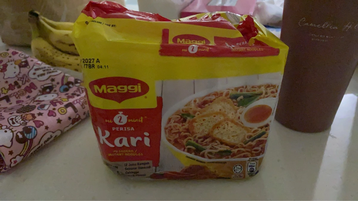 Maggi 咖哩口味泡麵 (Maggi Kari)