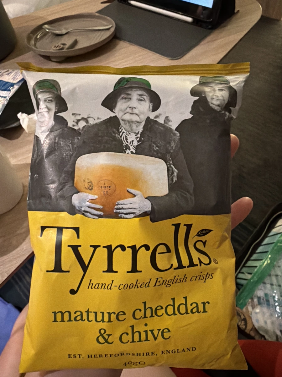 Tyrrell's 熟成切達起司與蝦夷蔥洋芋片