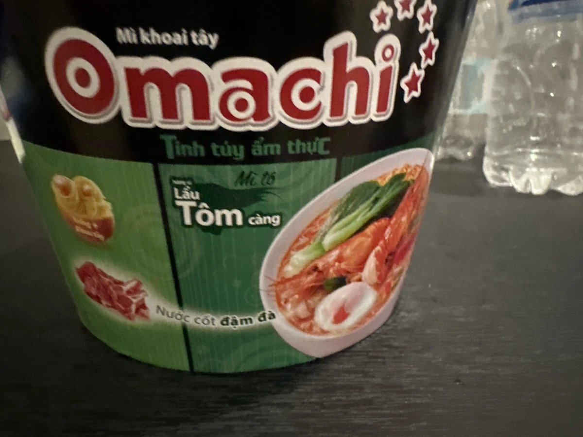 Omachi 大頭蝦火鍋口味馬鈴薯杯麵