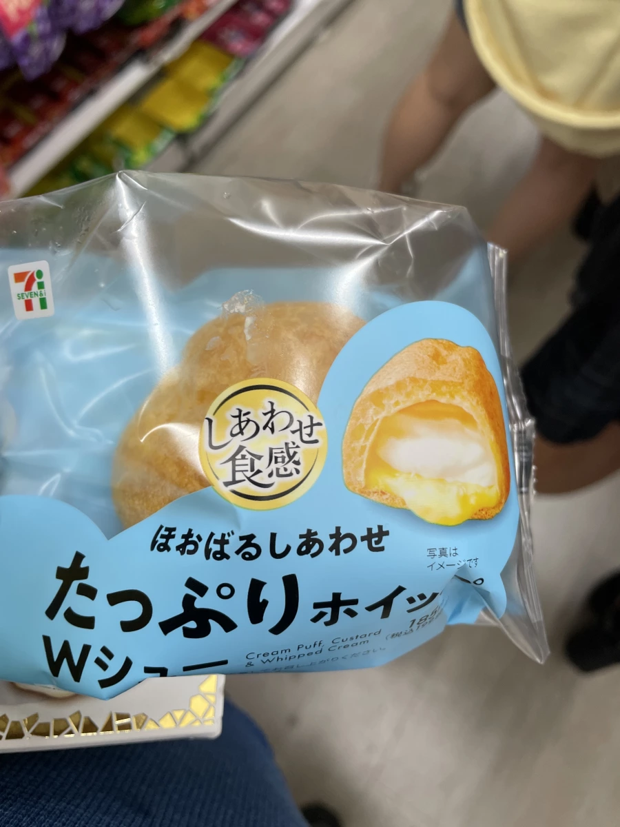 日本 7-Eleven 滿滿鮮奶油雙層泡芙