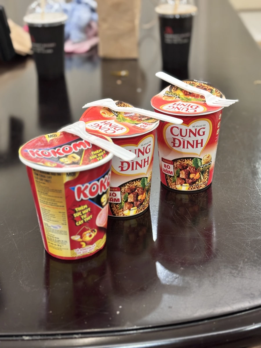 KOKOMI 90 泡麵、CUNG ĐÌNH 燉牛肉口味泡麵 (BÒ HẦM)