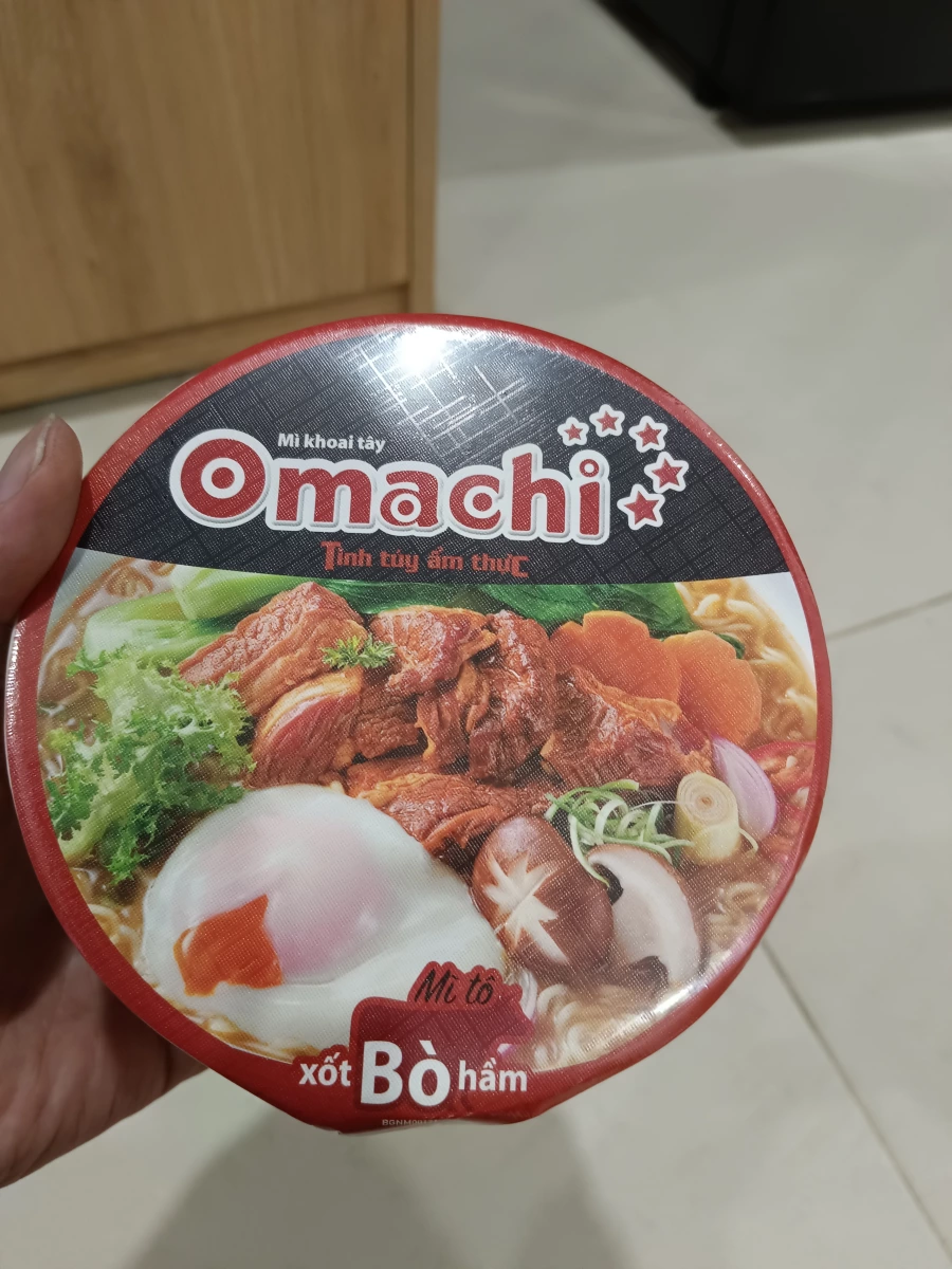 Omachi 燉牛肉馬鈴薯泡麵