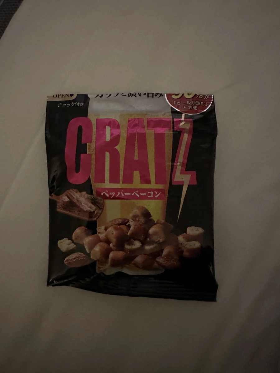 Glico CRATZ 黑胡椒培根口味脆餅乾
