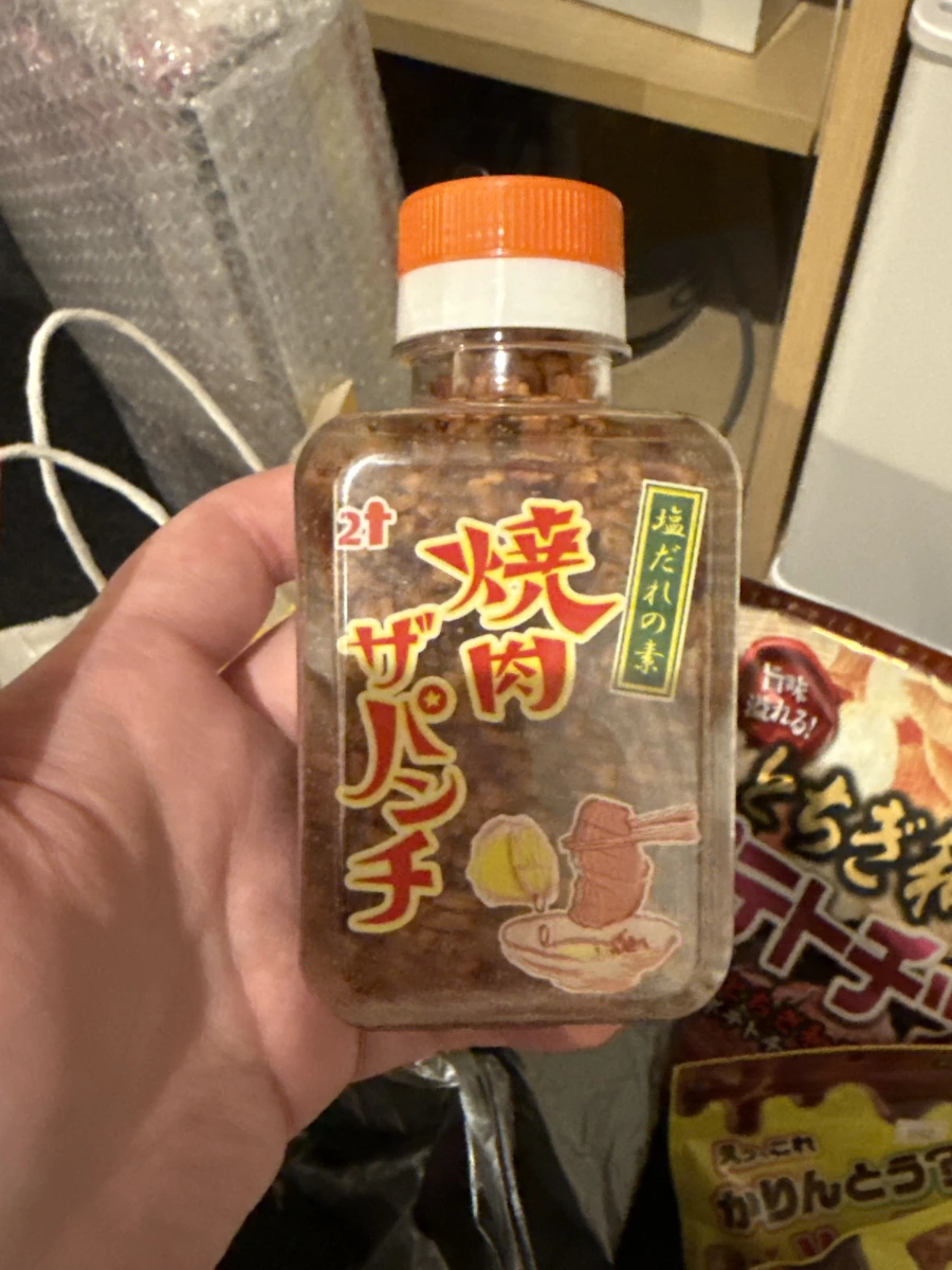 燒肉ザ・パンチ (燒肉大蒜鹽調味料)、日本加工洋芋片等