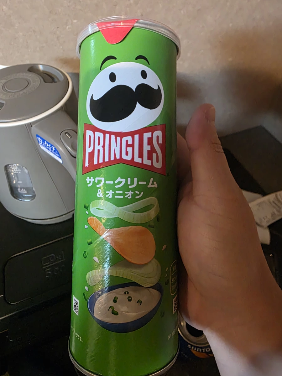 品客洋芋片（酸奶洋蔥口味）