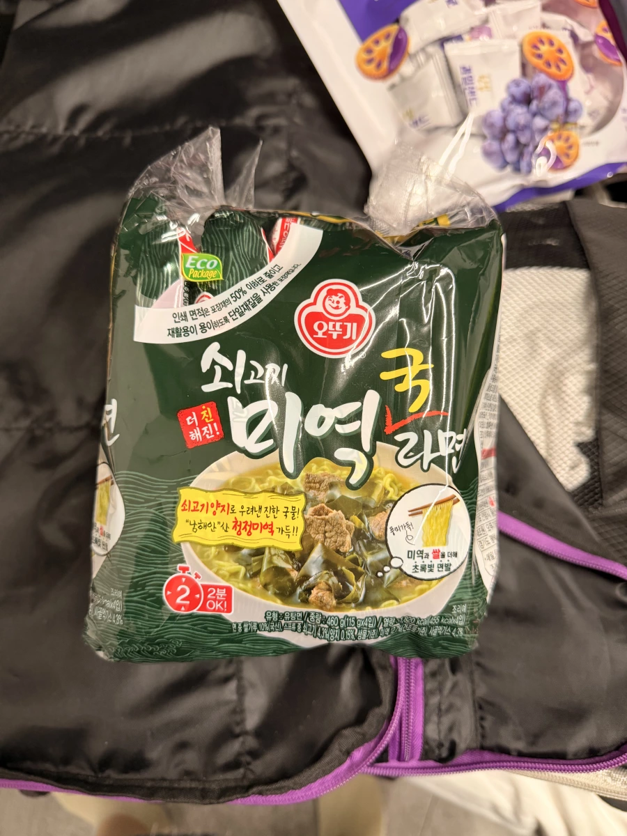 Ottogi 不倒翁牛肉海帶湯拉麵、韓國葡萄風味糖果