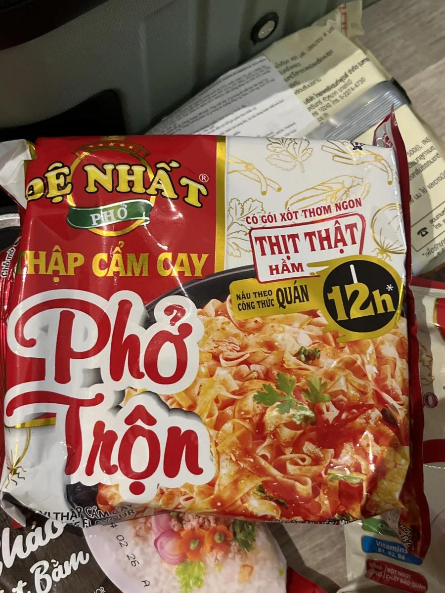 Acecook Đệ Nhất 什錦辣味乾拌河粉 (Phở Trộn Thập Cẩm Cay)、Acecook 碎肉粥 (Cháo Thịt Bằm)等