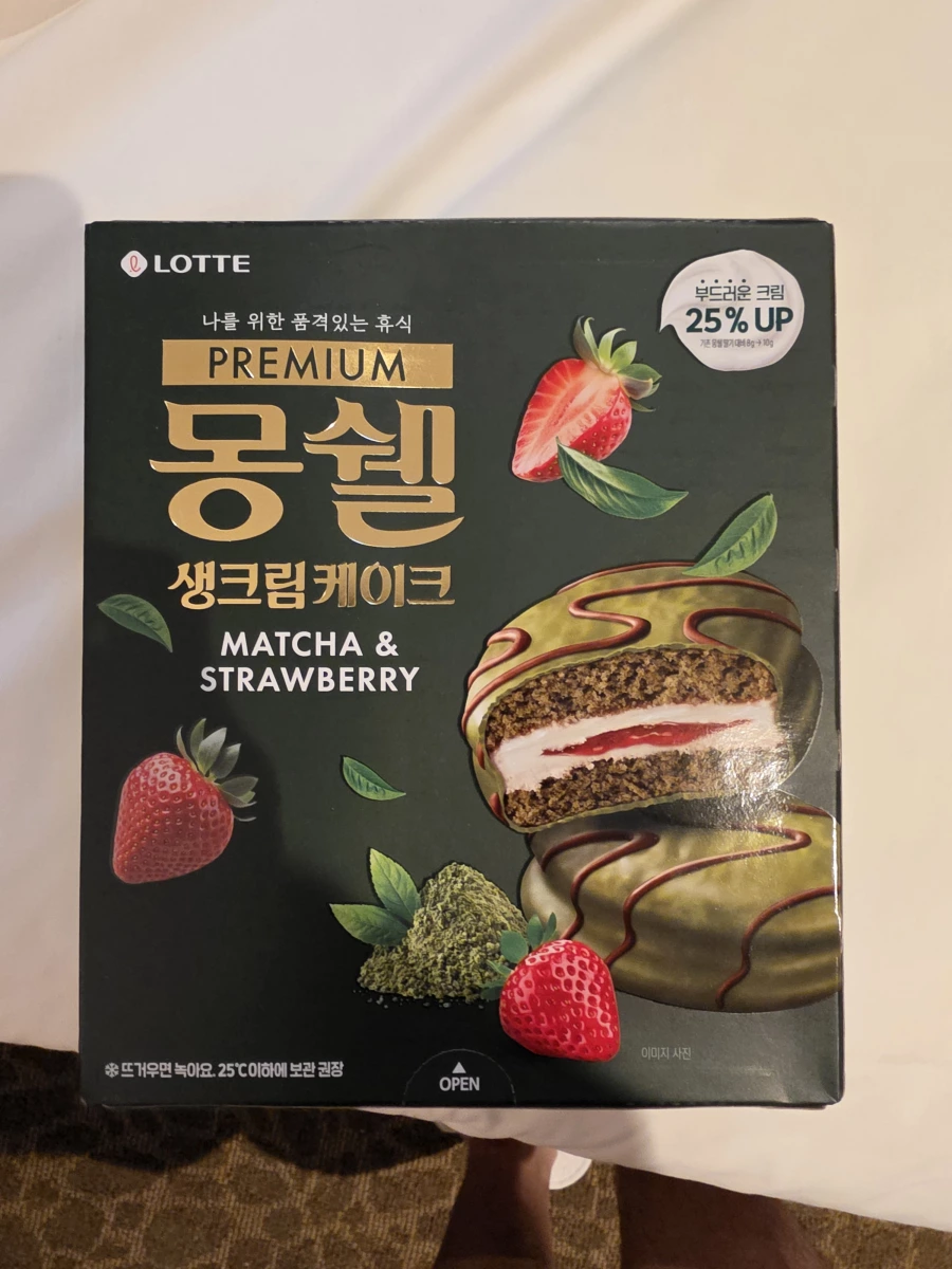 LOTTE Moncher 抹茶草莓生奶油蛋糕