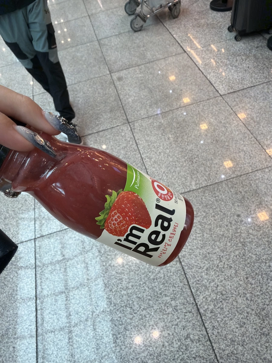 Pulmuone I'm Real 草莓果汁