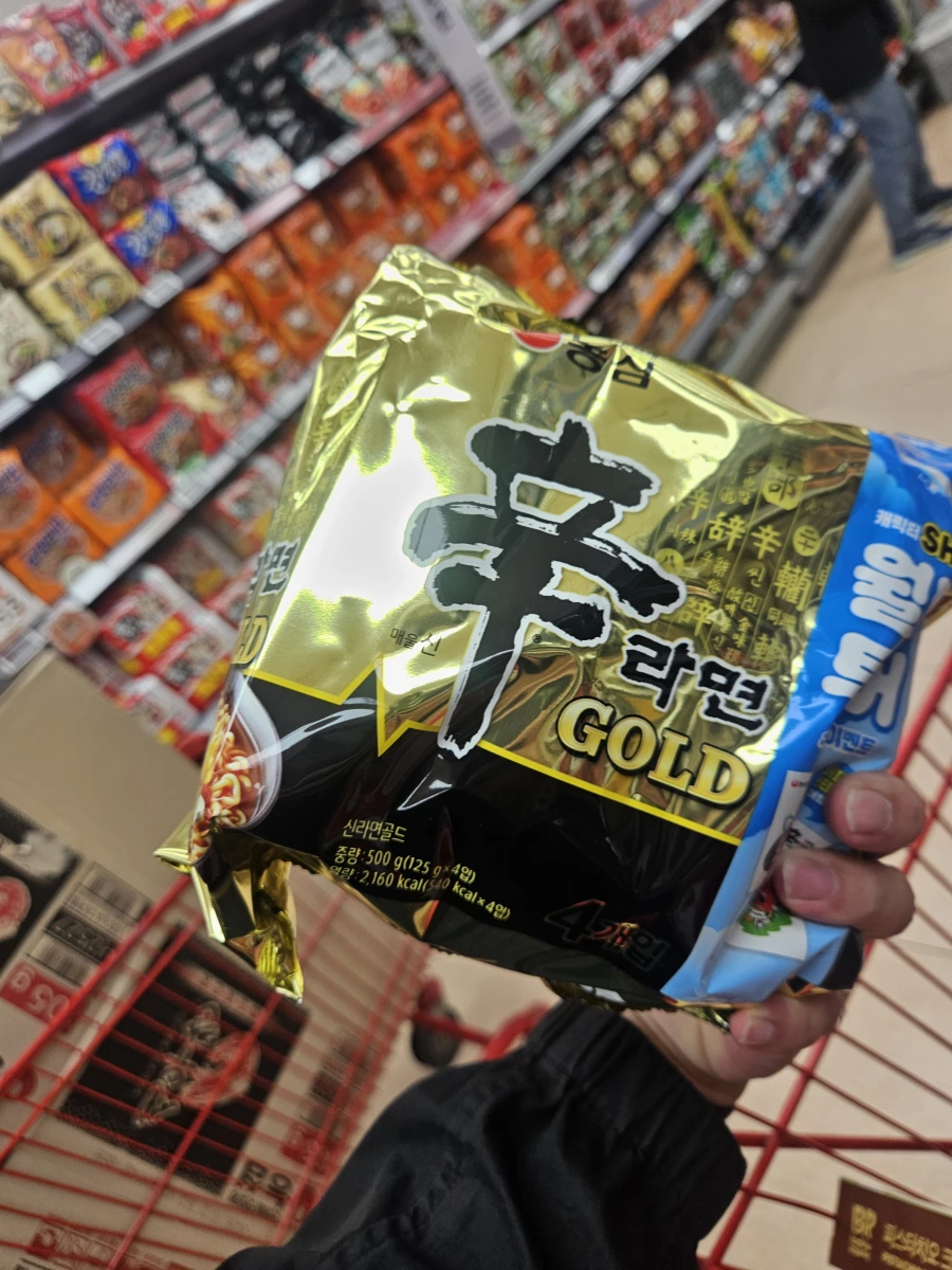 農心辛拉麵 GOLD (Nongshim Shin Ramyun Gold)