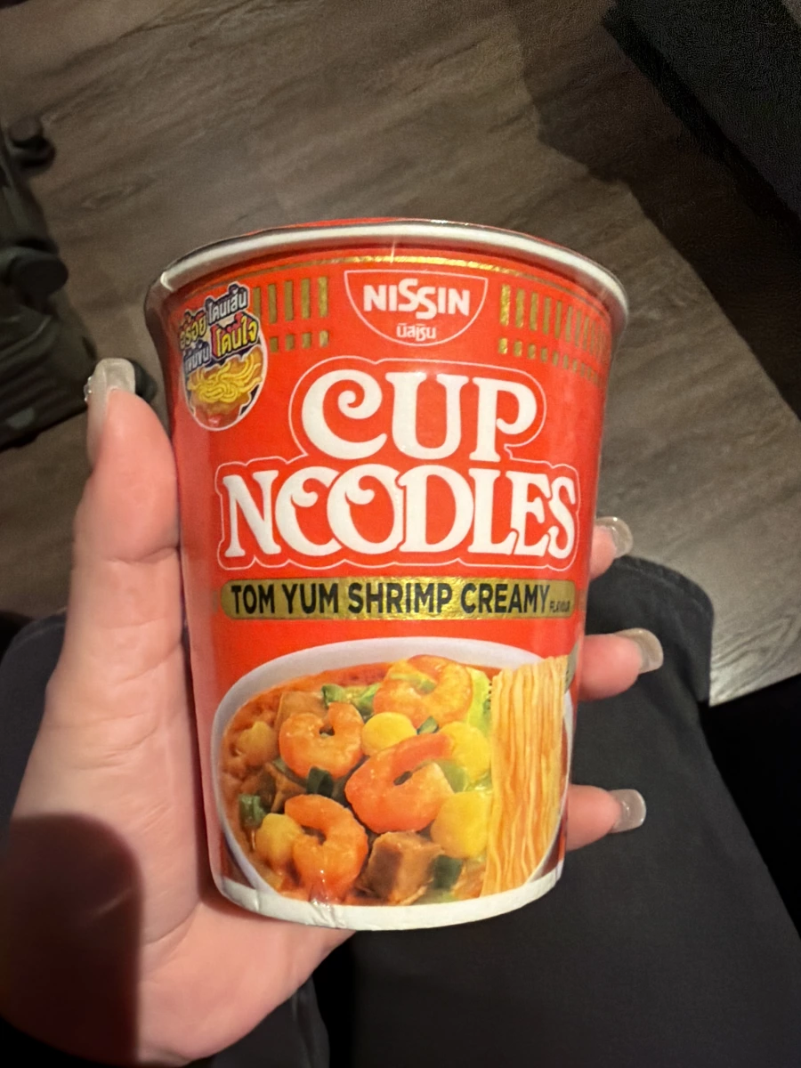 日清合味道冬蔭功濃湯蝦味杯麵（泰國版）