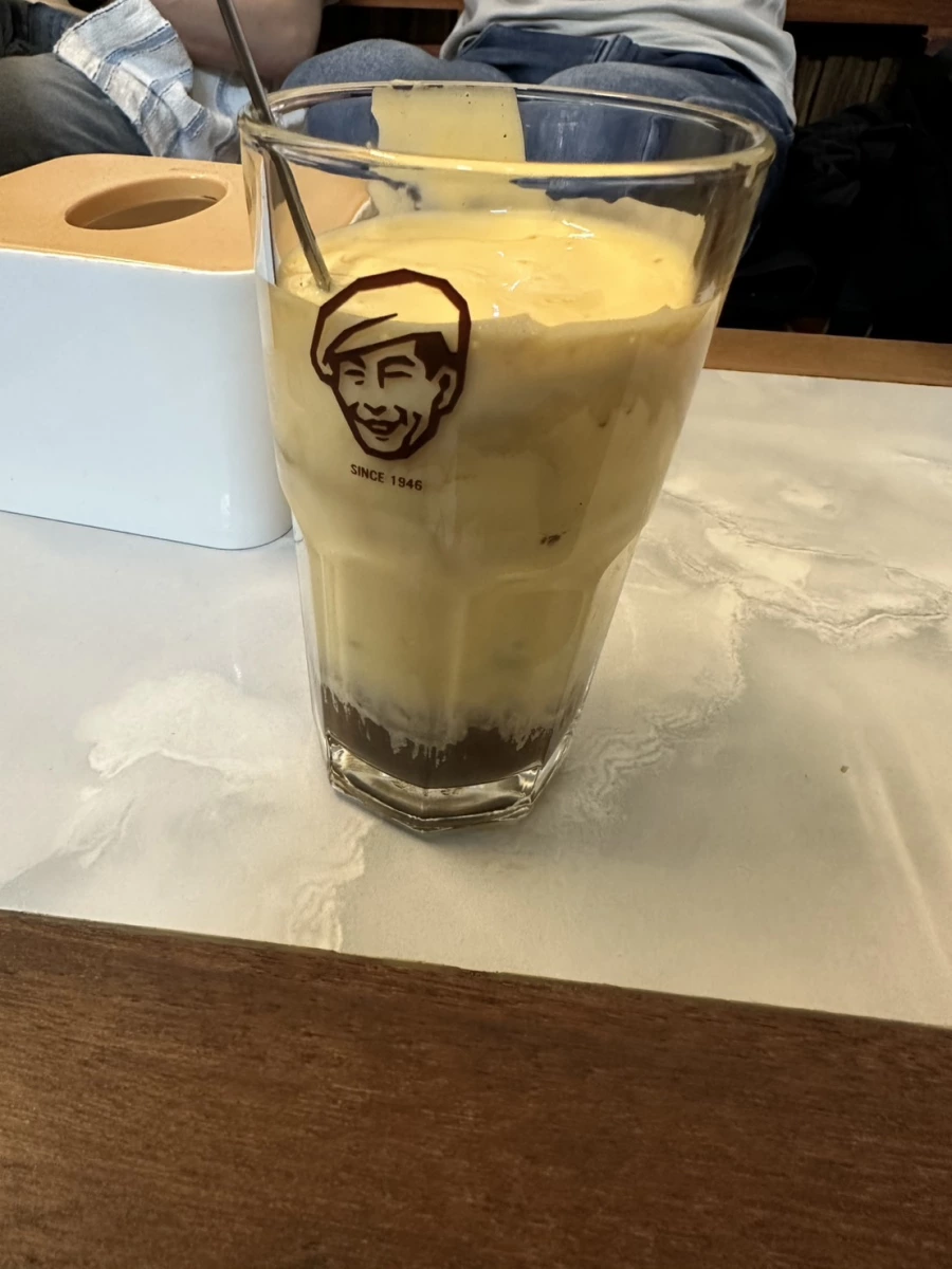 現場調製咖啡飲品（越南 Cong Caphe）