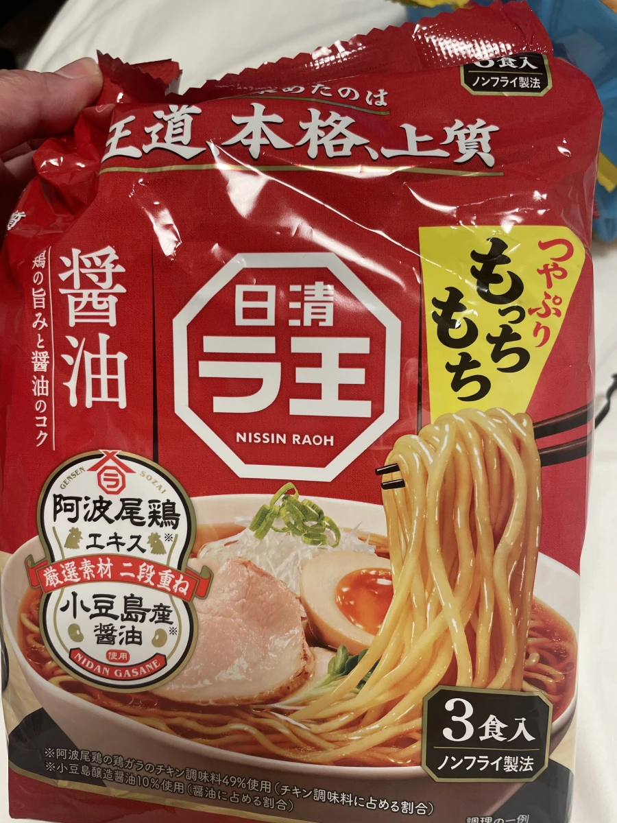 日清拉王醬油口味泡麵 (3入裝)
