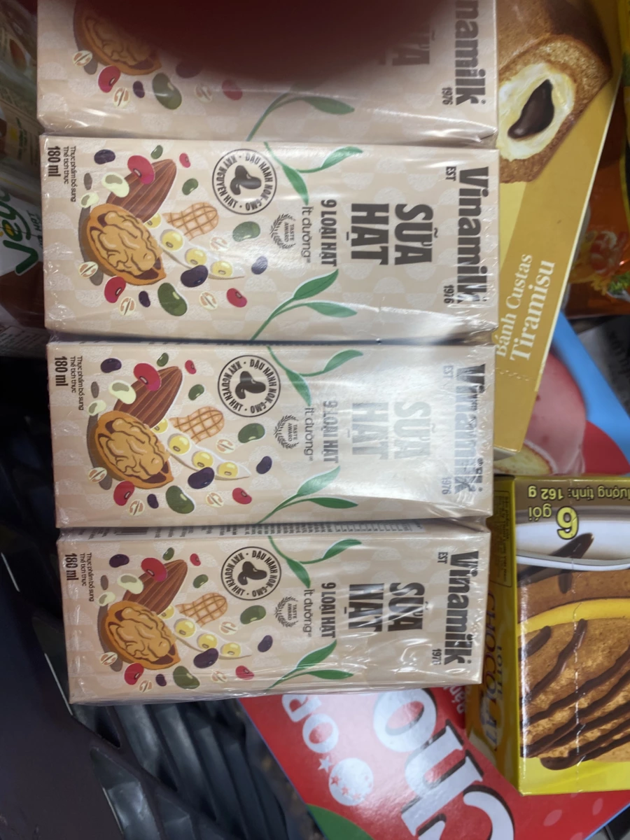 Vinamilk 9種堅果奶 (Sữa Hạt 9 Loại Hạt)