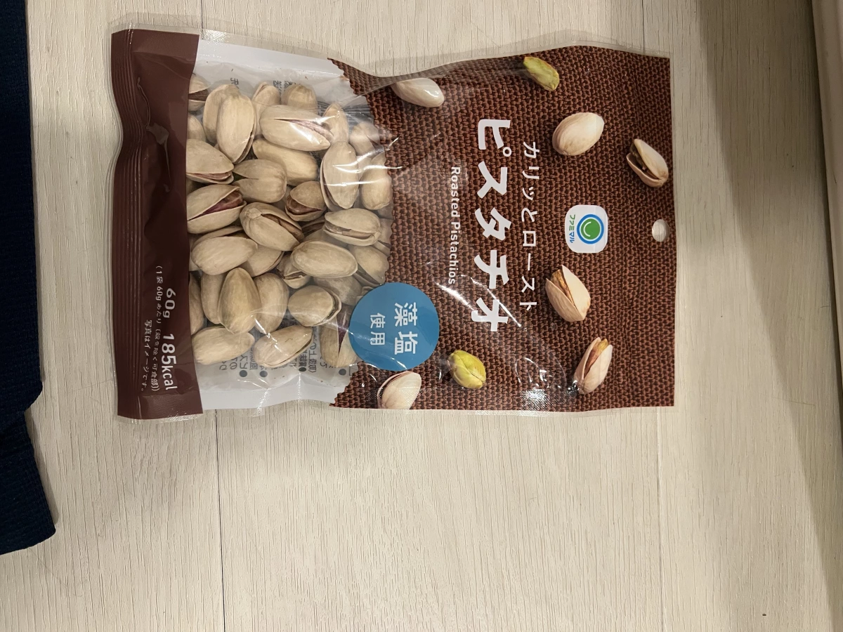 FamilyMart 藻鹽烘焙開心果