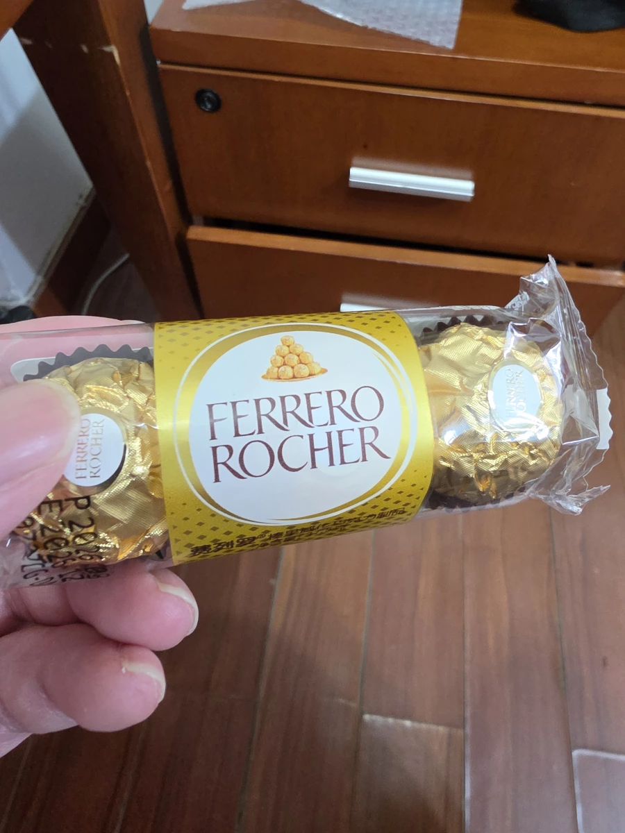 金莎巧克力 (Ferrero Rocher)