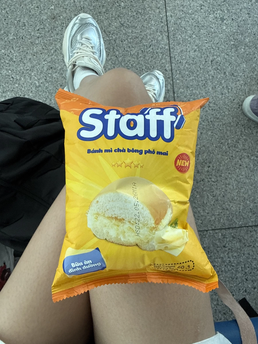Staff 肉鬆起司麵包