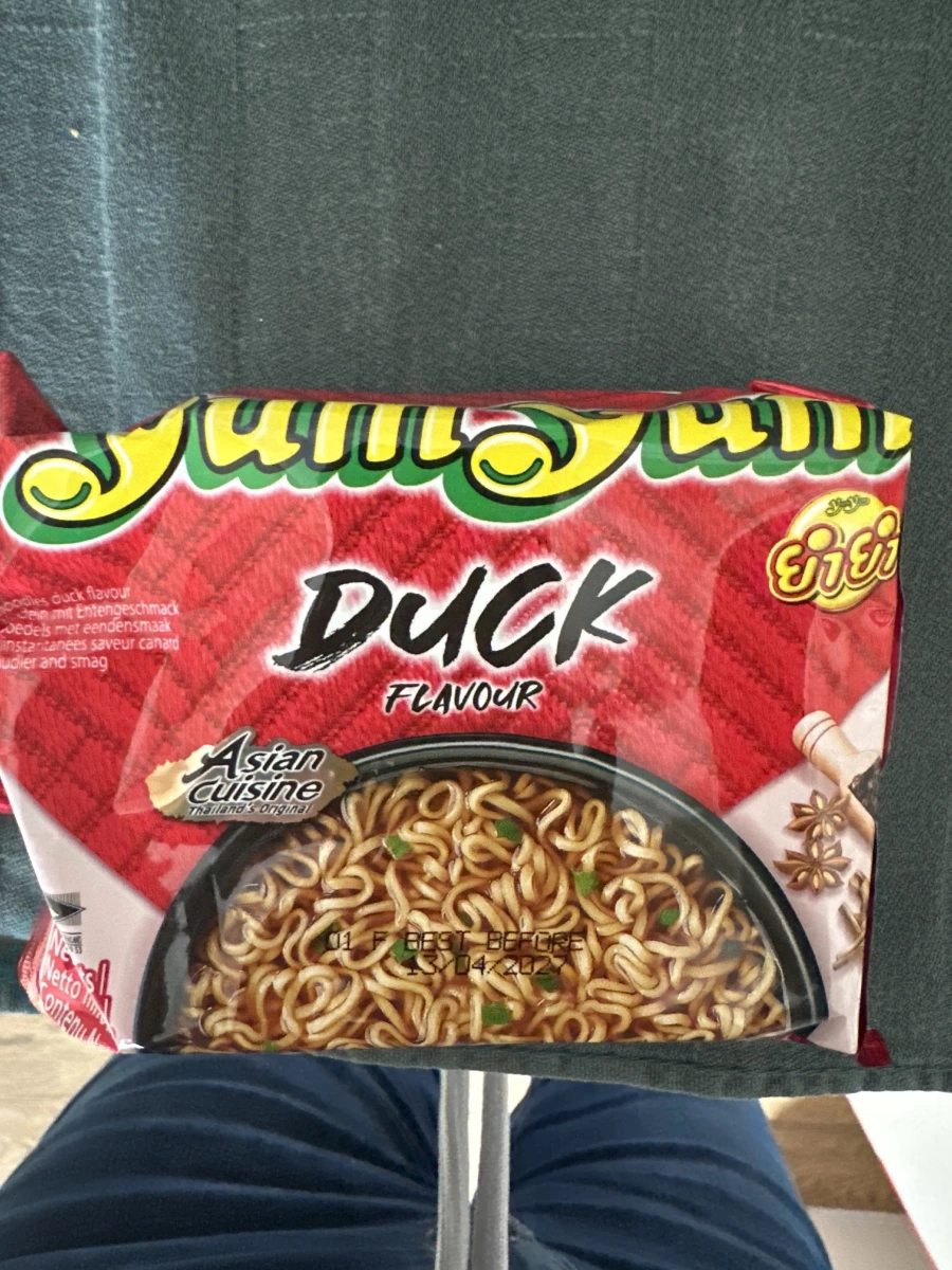 Yum Yum 鴨肉風味泡麵