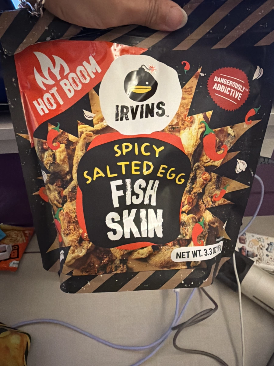 IRVINS 辣味鹹蛋黃魚皮