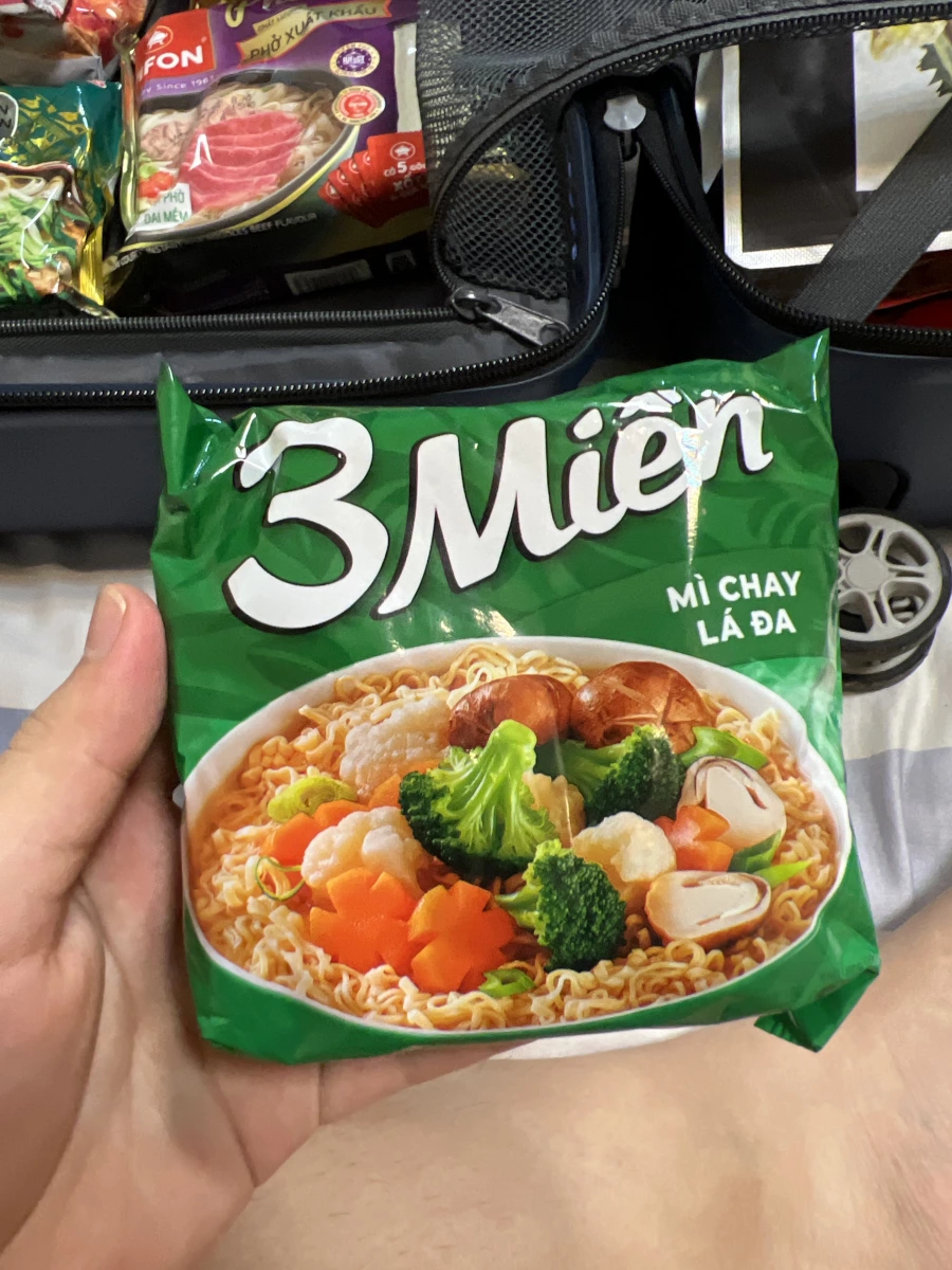 3 Miền 越南素食泡麵
