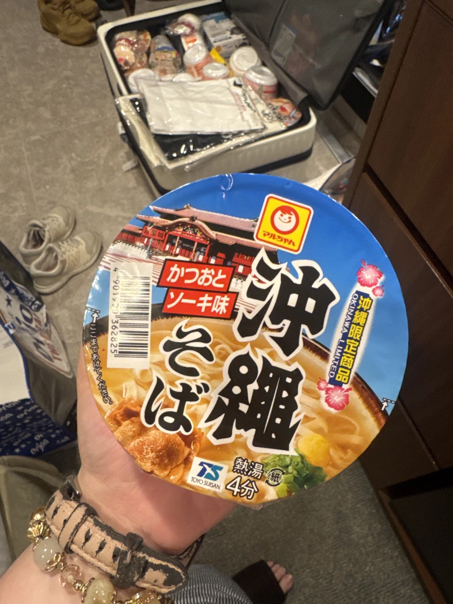 東洋水產 沖繩限定蕎麥麵（柴魚與排骨風味）
