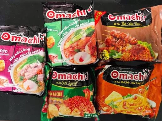 Omachi 五果燉排骨風味泡麵、Omachi 酸辣蝦風味泡麵等
