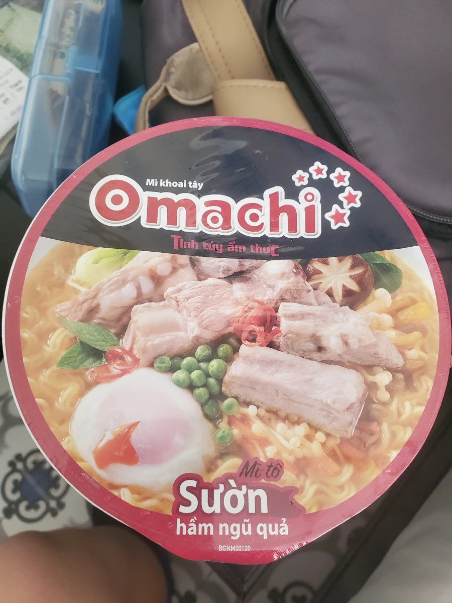 Omachi 五果燉排骨風味馬鈴薯泡麵