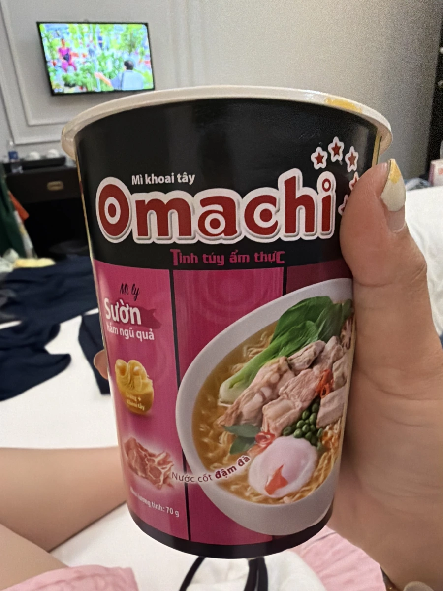 越南 Omachi 排骨燉五果風味馬鈴薯杯麵