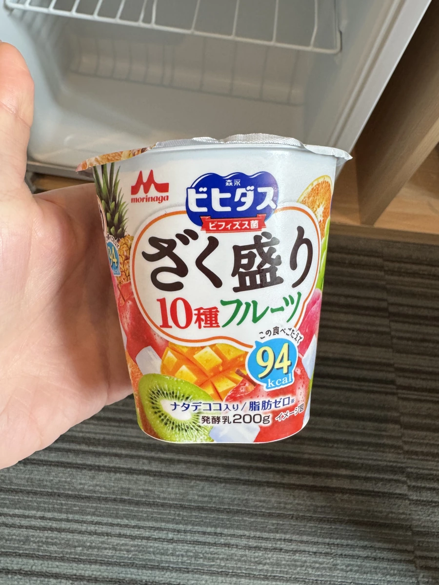 森永 10種水果綜合優格（森永ビヒダスざく盛り10種フルーツ）