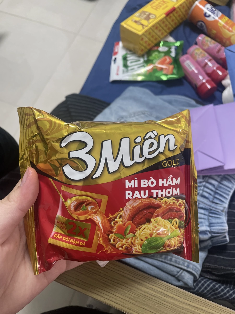 3 Miền 燉牛肉風味泡麵