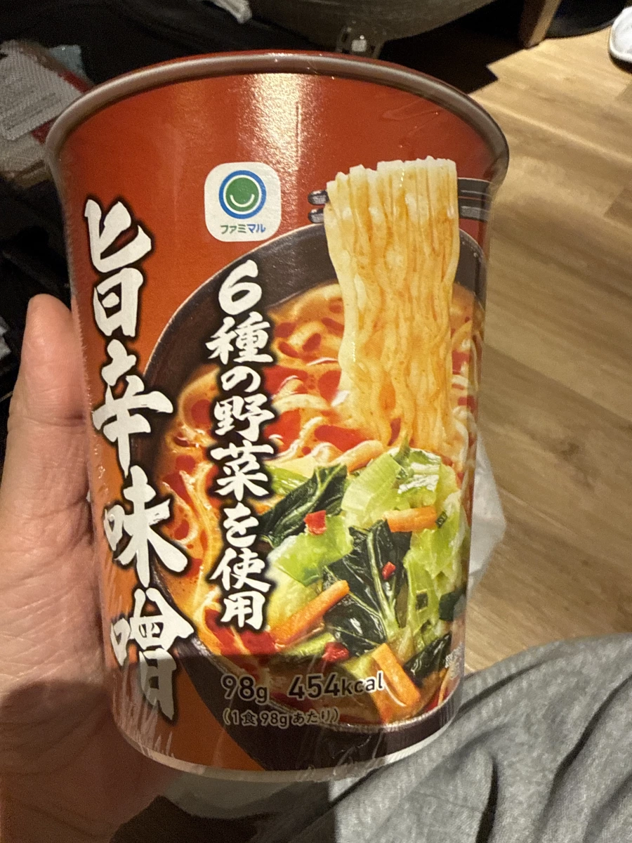 全家 Famimaru 6種蔬菜旨辛味噌杯麵