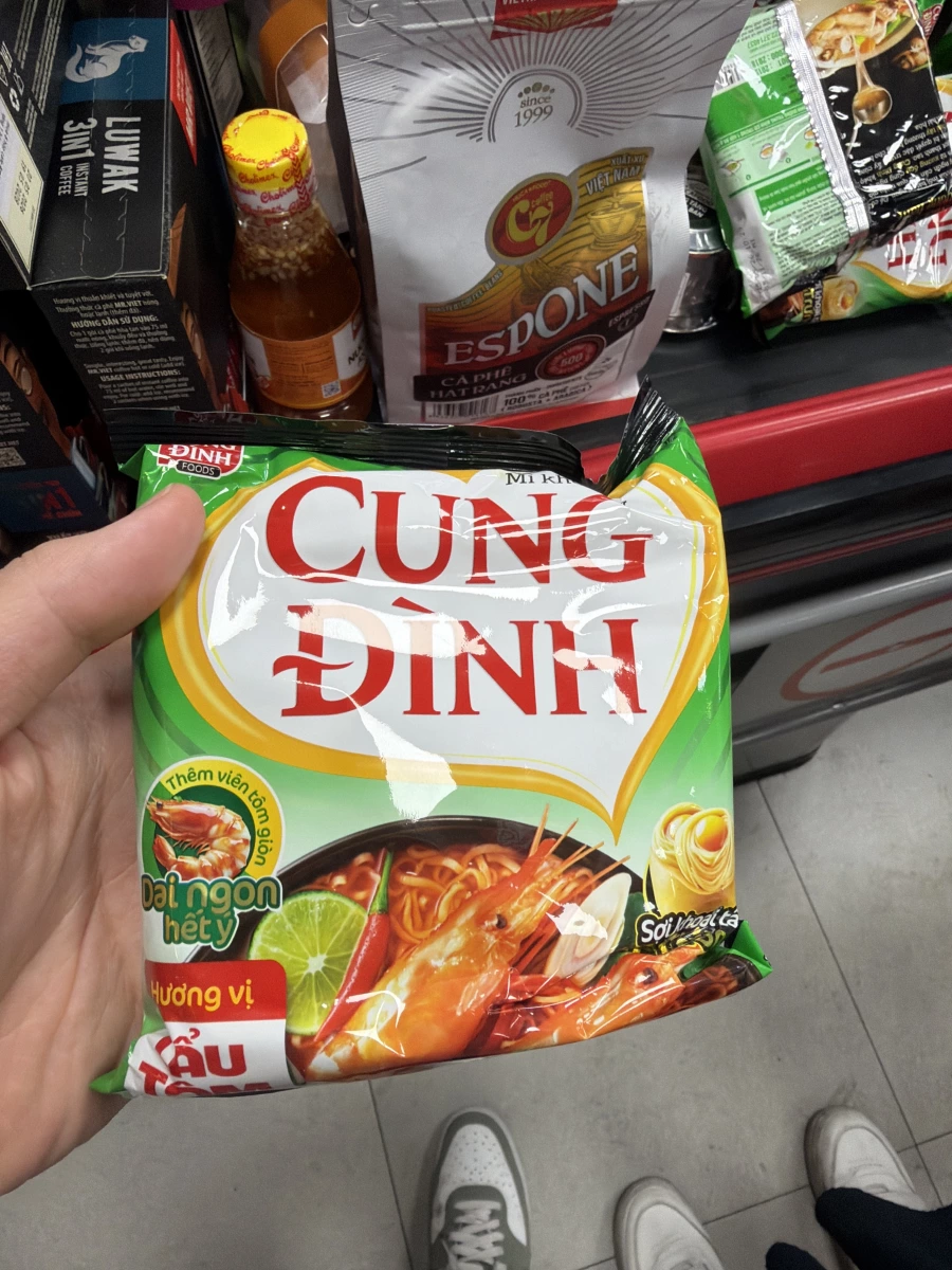 CUNG DINH 酸辣蝦風味泡麵