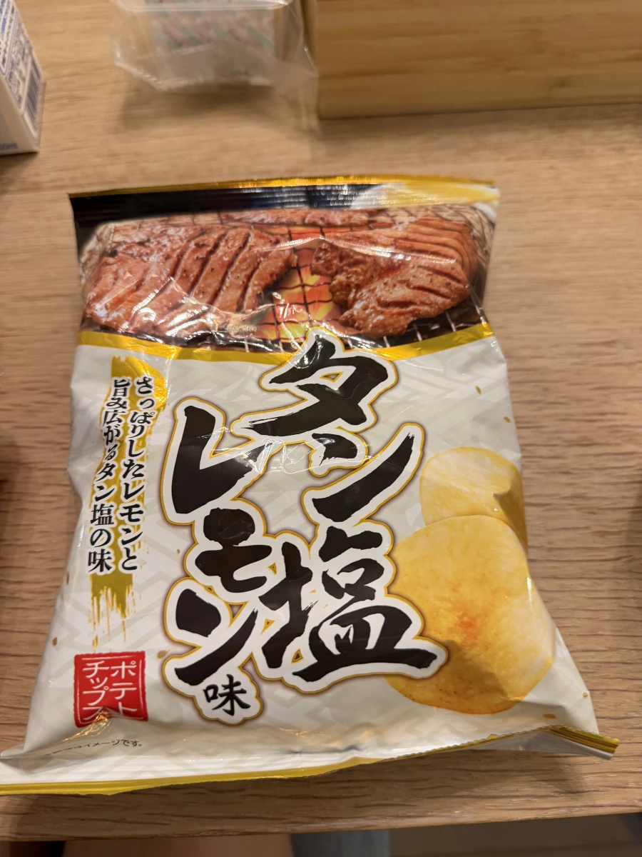 日本牛舌鹽檸檬味洋芋片