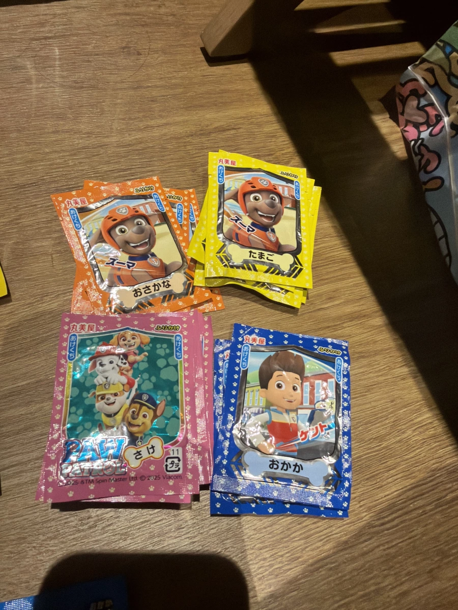 丸美屋汪汪隊立大功香鬆 - 魚口味 (おさかな)、丸美屋汪汪隊立大功香鬆 - 雞蛋口味 (たまご)等