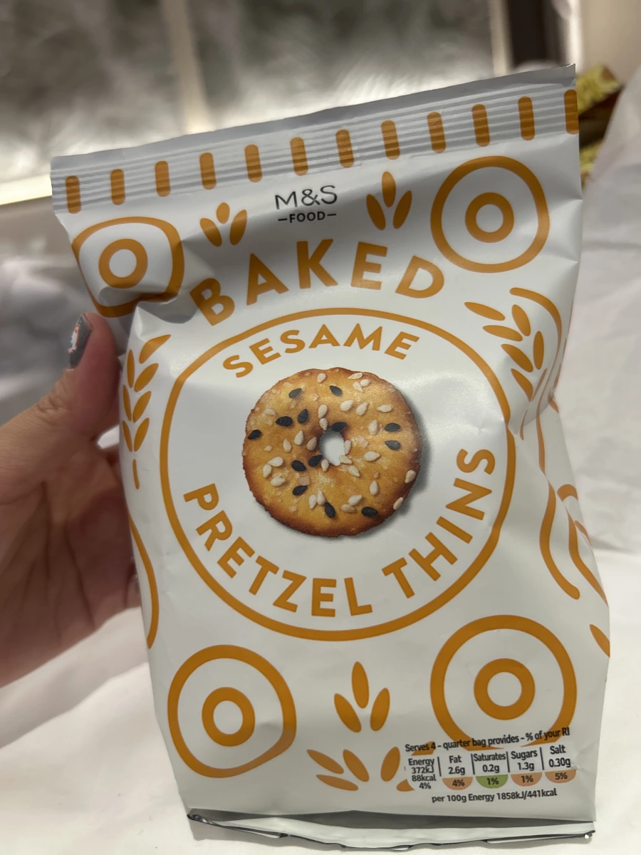 M&S 芝麻蝴蝶餅片 (Baked Sesame Pretzel Thins)