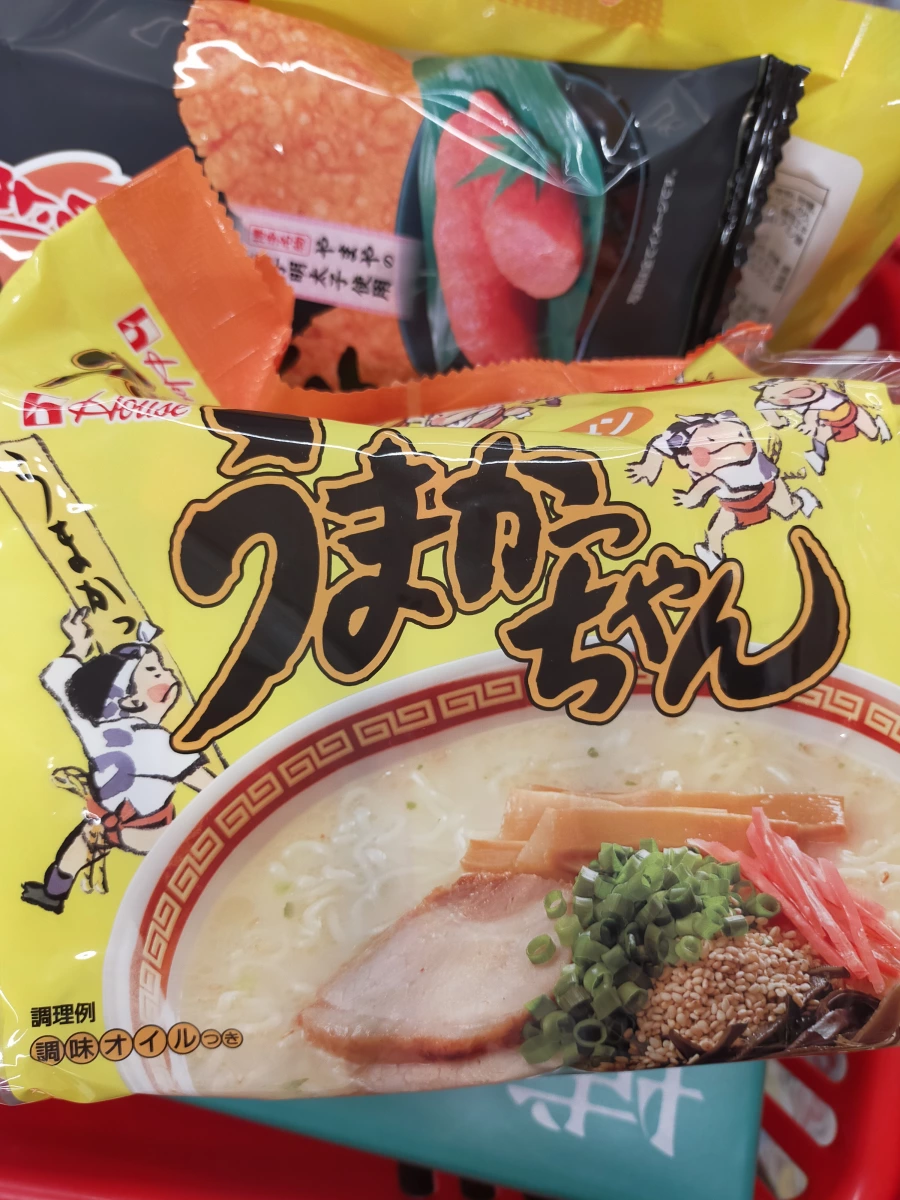 House Umakacchan 豚骨泡麵、Yamaya 明太子仙貝