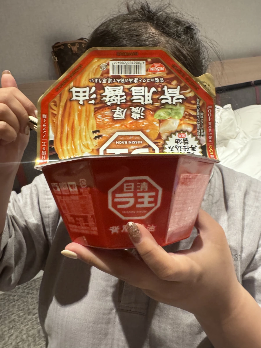 日清拉王濃厚背脂醬油泡麵